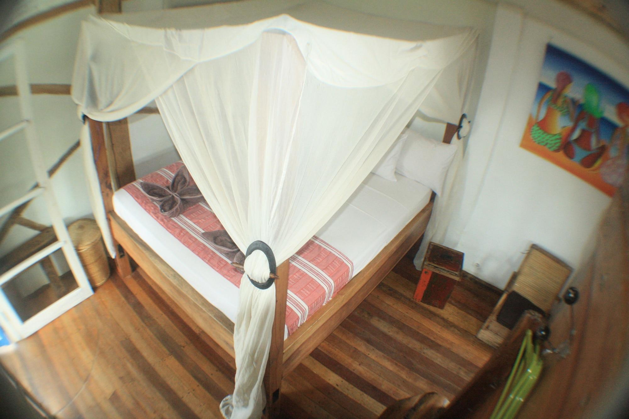 Hotel Le Petit Gili Gili Trawangan Exterior foto
